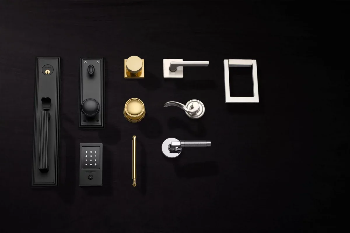 Baldwin Estate collection: entrance trim, knobs and levers